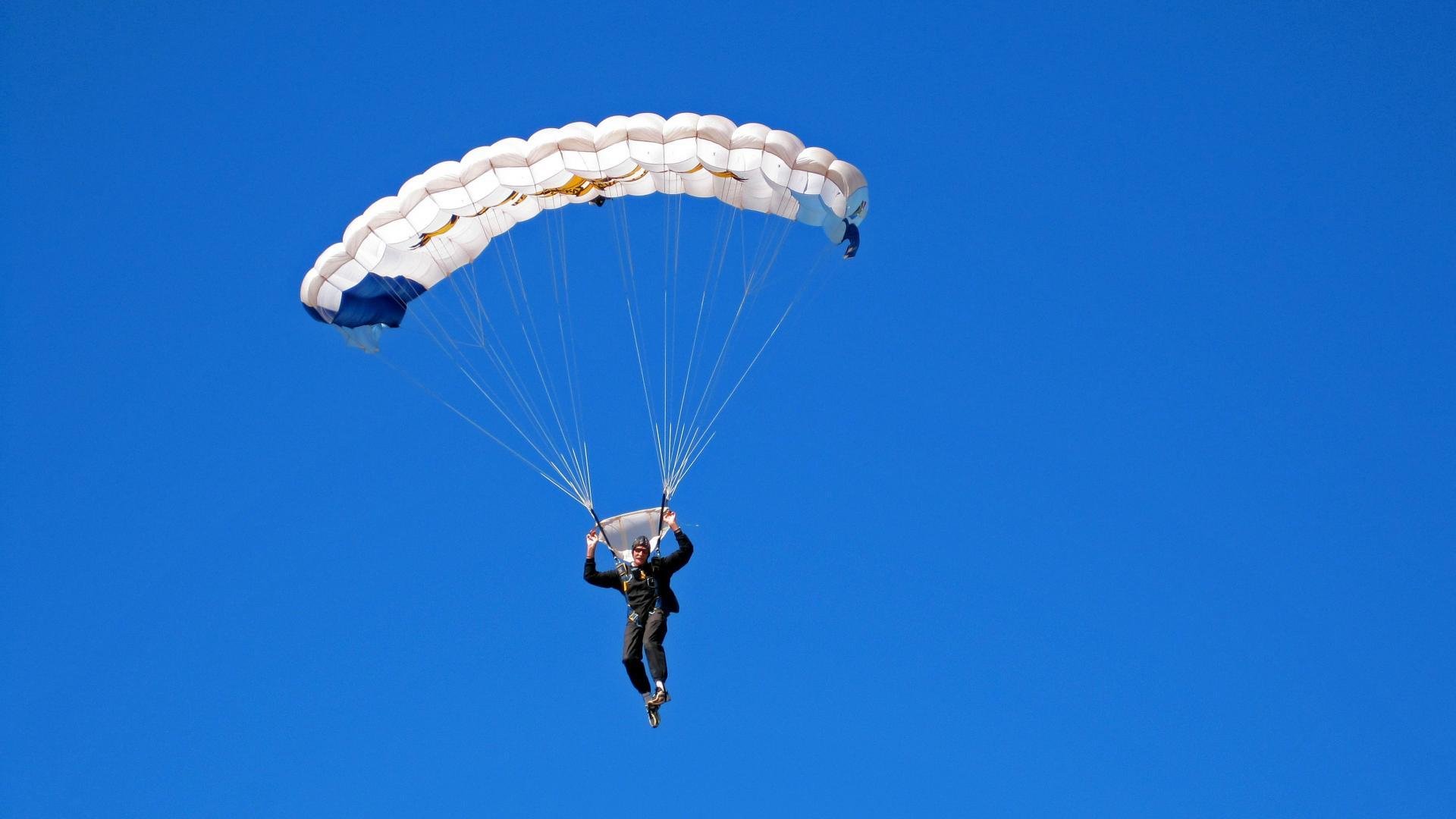 QQ飞车“年度极速王者”全国选拔赛火力全开，qq飞车晋级赛